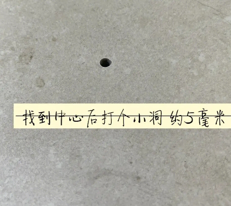 苏州市瓷砖空鼓维修公司专业解答在瓷砖铺贴过程中，如果砂料搅拌不均匀，将会带来以下问题